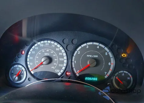 2005 Jeep Liberty Sport z USA, uszkodzony, nr VIN 1J4GL48K35W502051